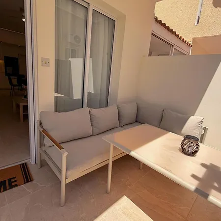 Peaceful 1 Bed Apt, Large Patio
